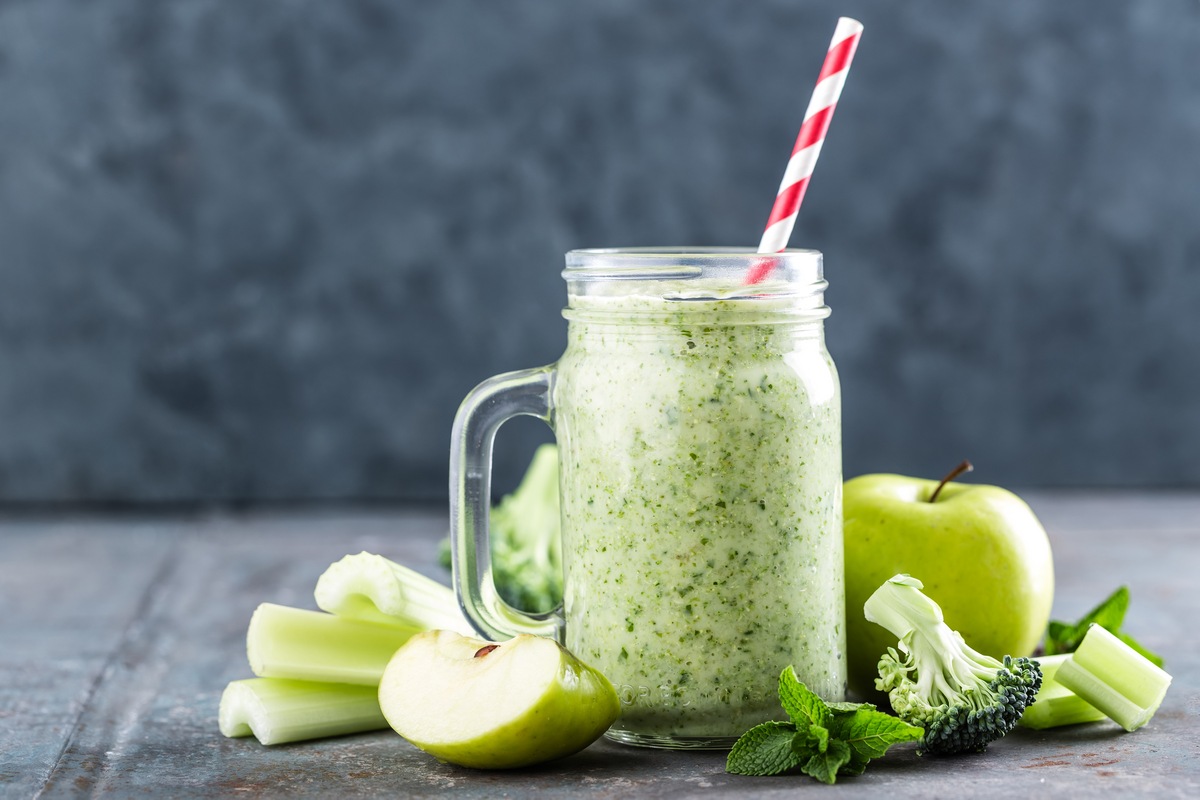 Celery 12 Foods to Eat to Burn More Calories