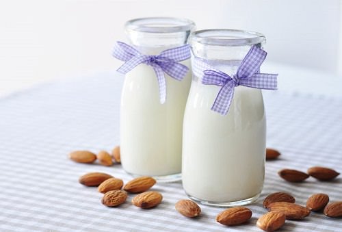 Unsweetened almond milk