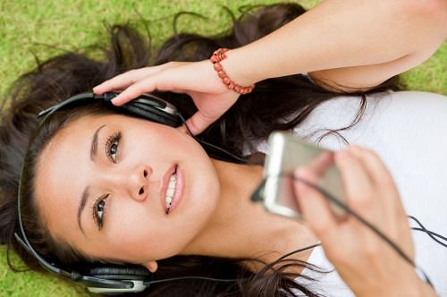 7 Amazing Benefits of Music Therapy