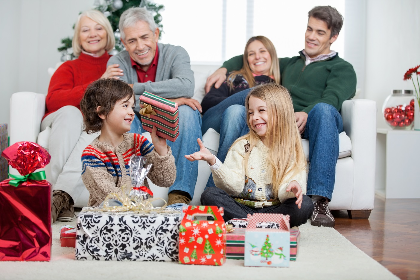 10 Reasons to Celebrate Christmas with Your Parents