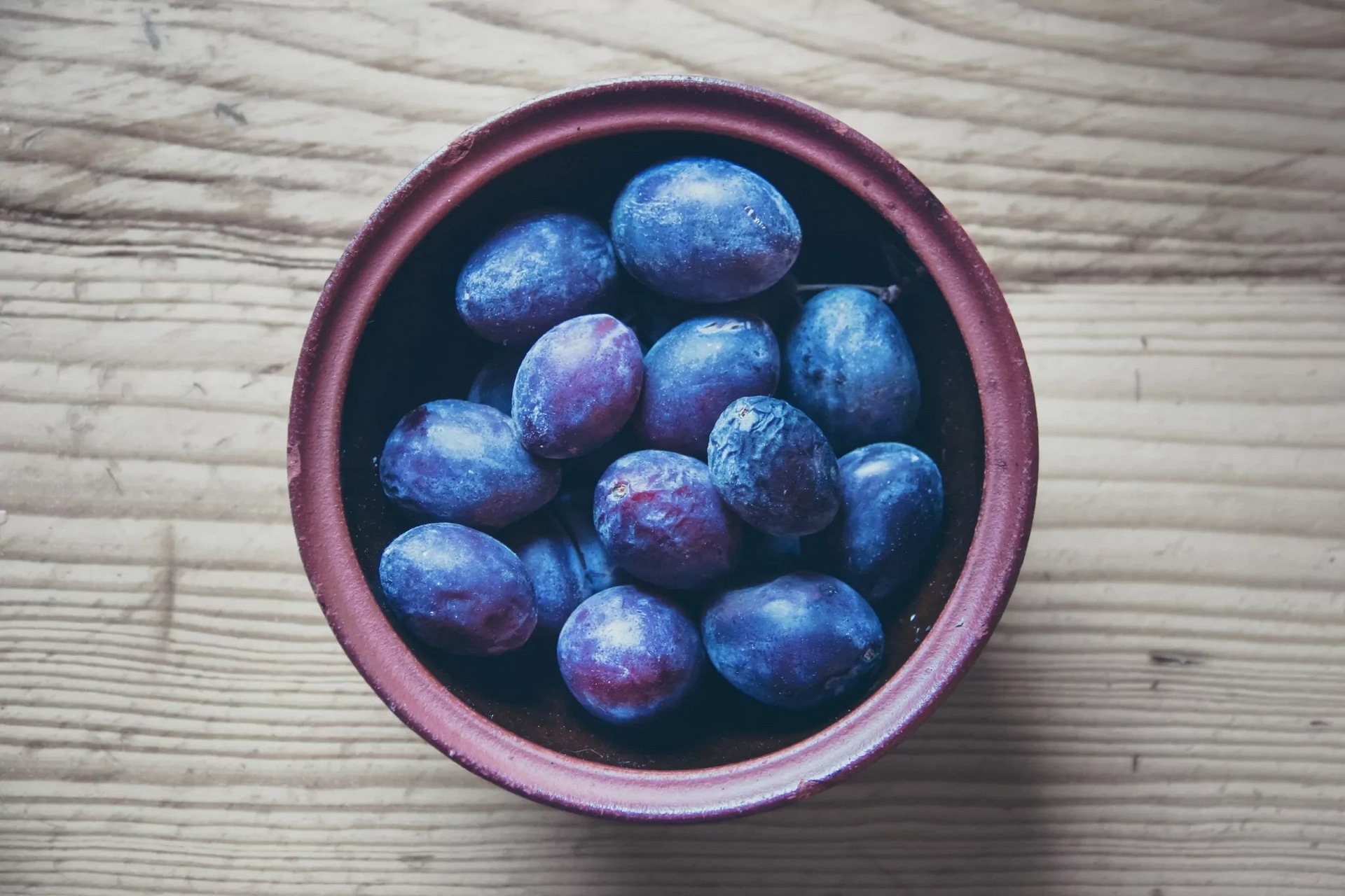6 Reasons Plums Should Be Your Favorite Fruit This Fall