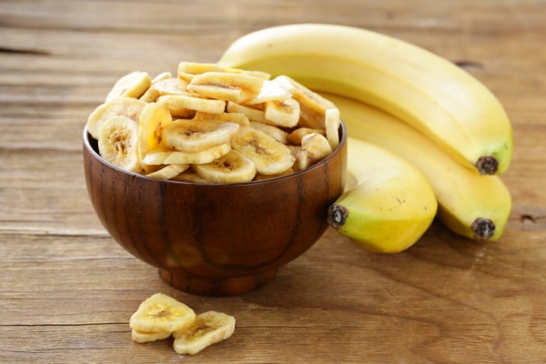 7-reasons-girls-should-eat-3-bananas-daily