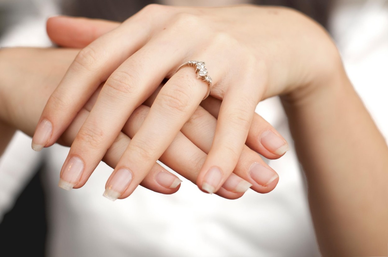 Should You Ditch Your Engagement Ring for Job Interviews?
