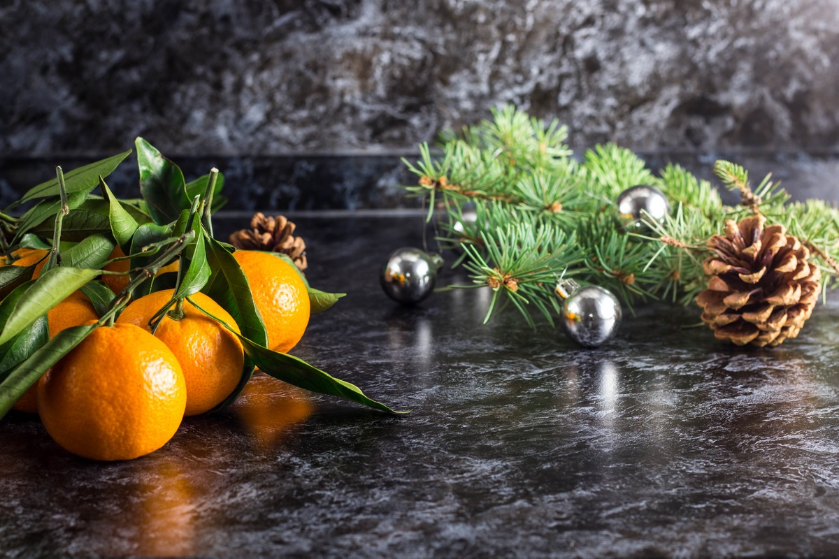 Fiber-rich fruit 8 Things to Eat and Drink on Christmas Morning