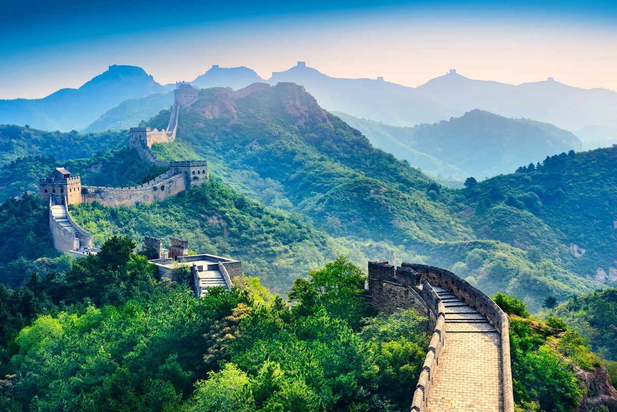 10 Most Beautiful Old Buildings The Great Wall Of China – China (2410 years)