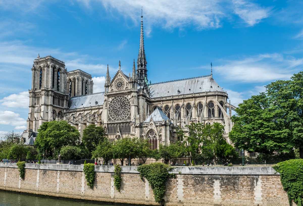 Notre Dame Cathedral – Paris, France (665 years) 10 Most Beautiful Old Buildings 