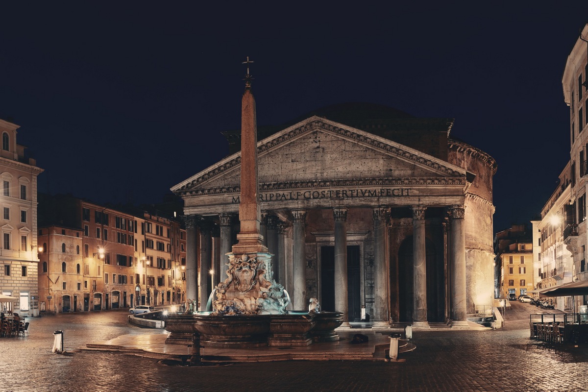 The Pantheon – Rome, Italy (1884 years) 10 Most Beautiful Old Buildings