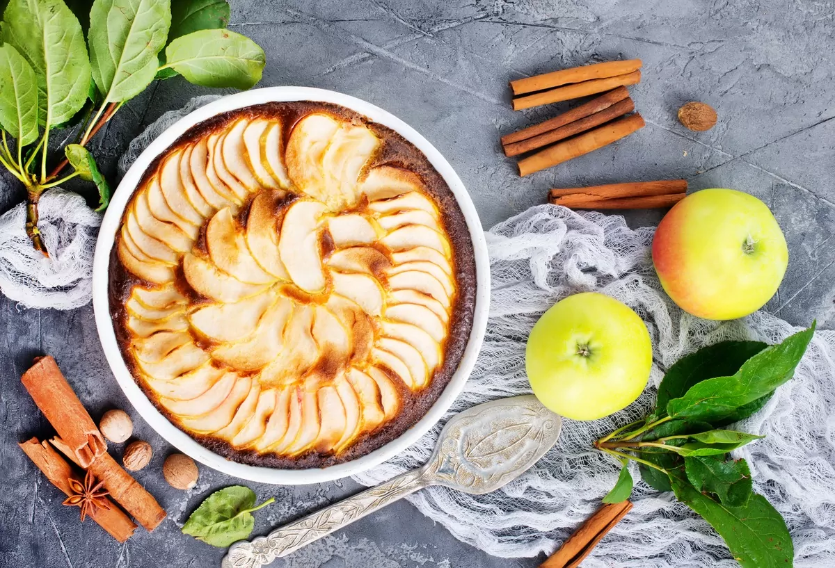 Top Ten Unusual Food Combinations Apples and vanilla