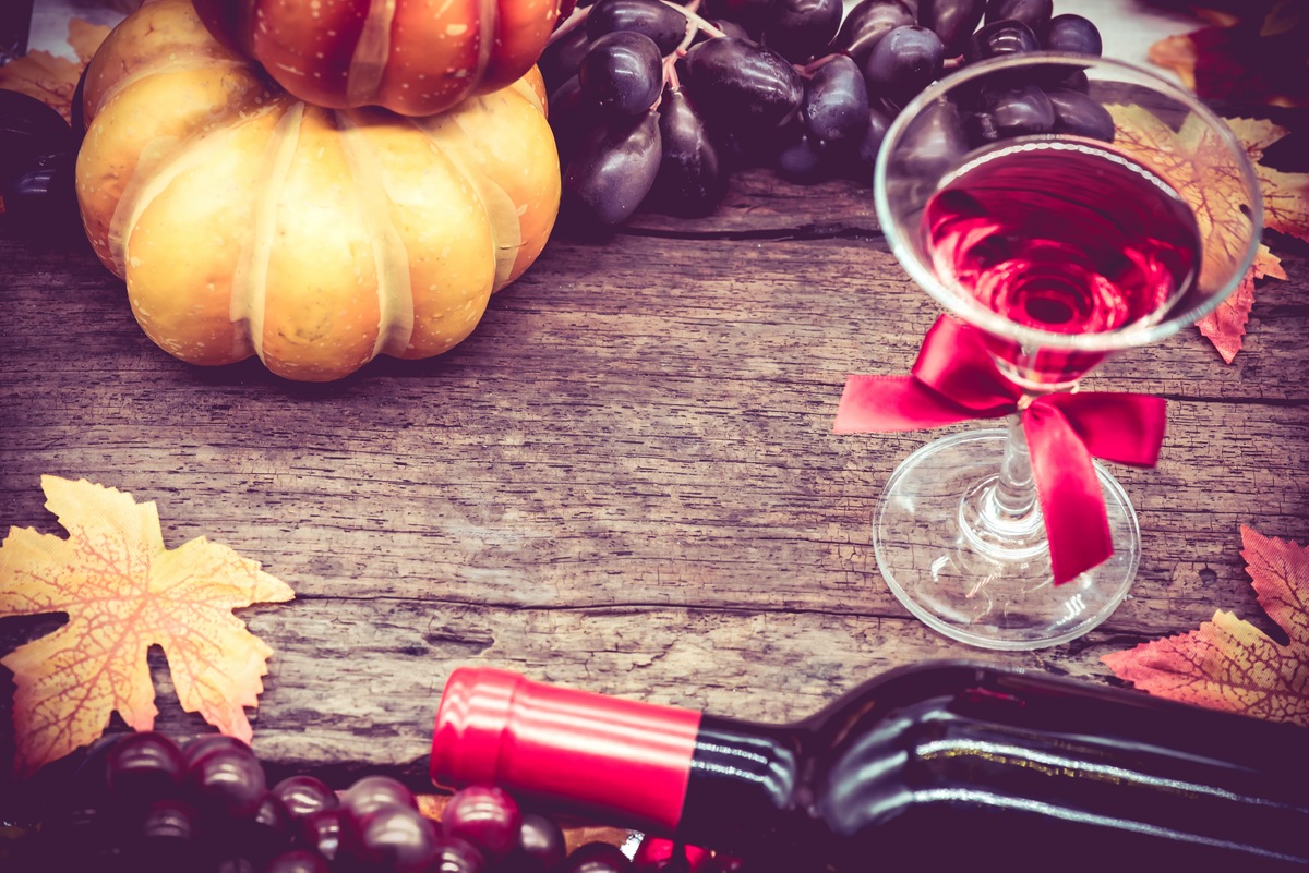 Wine charms 9 Gifts for Thanksgiving Dinner