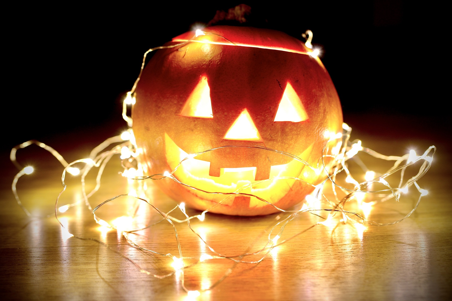 10 Reasons to Celebrate Halloween Abroad