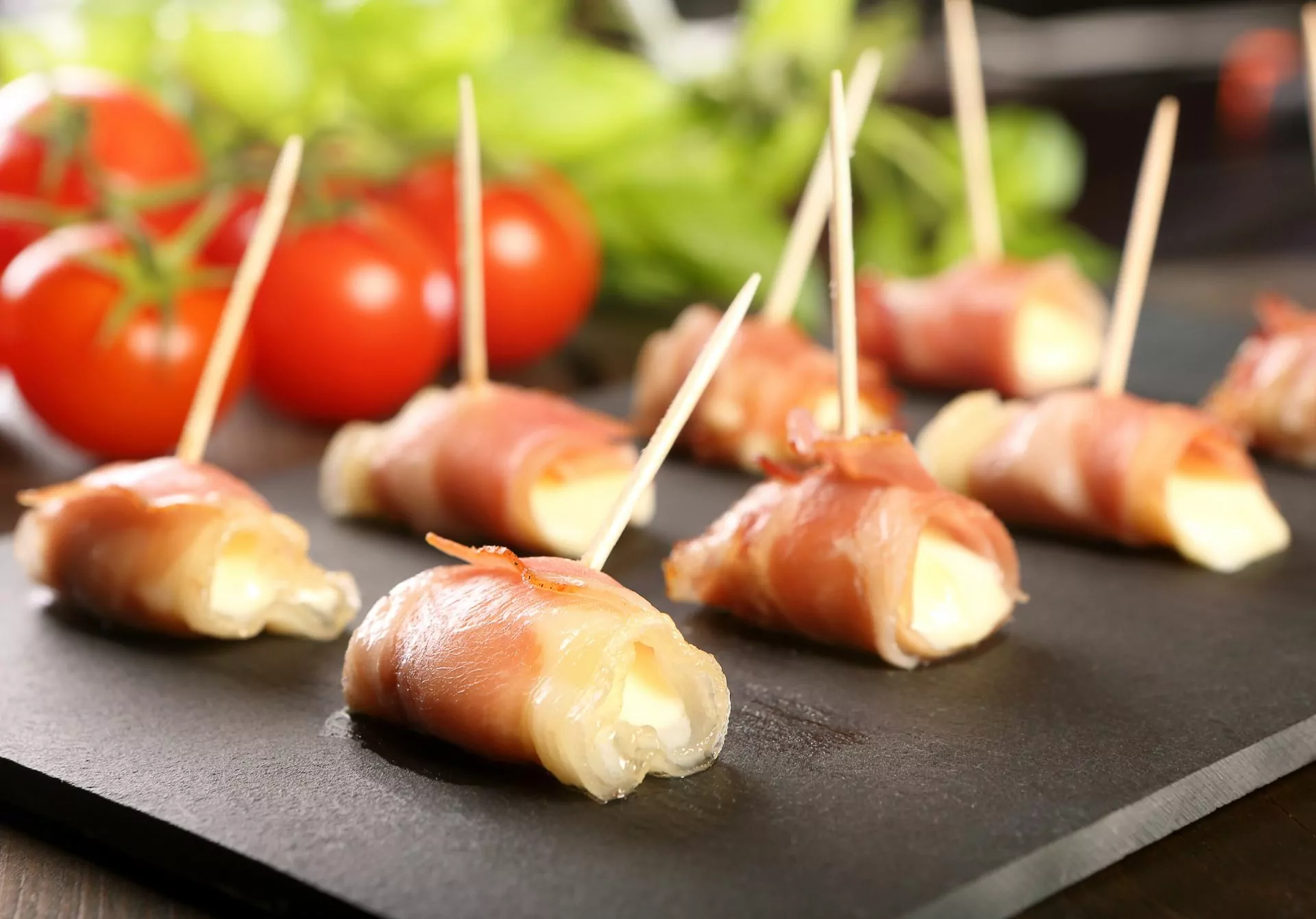 Mozzarella-Wrapped Prosciutto