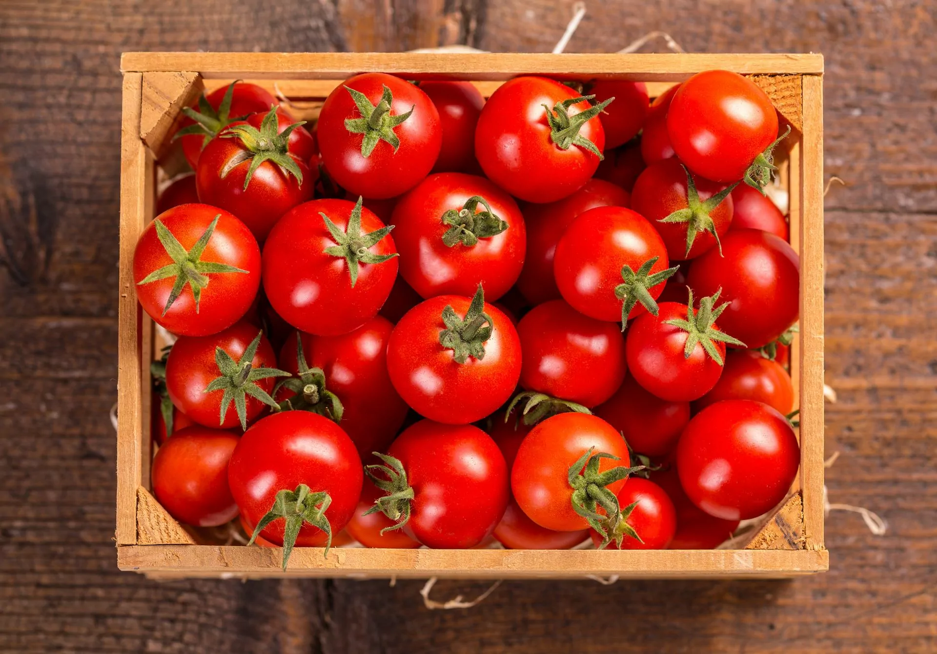 12 Health Benefits of Tomatoes