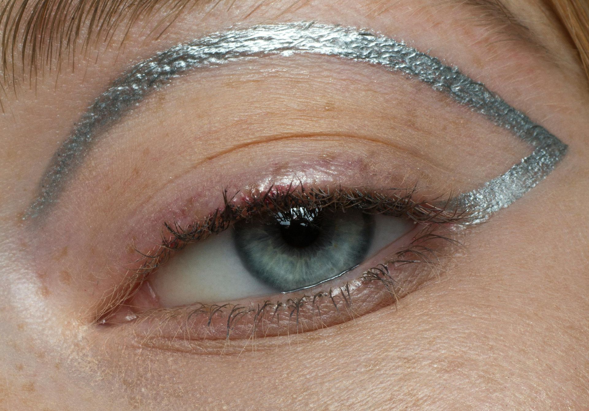 Graphic Eyeliner Magic