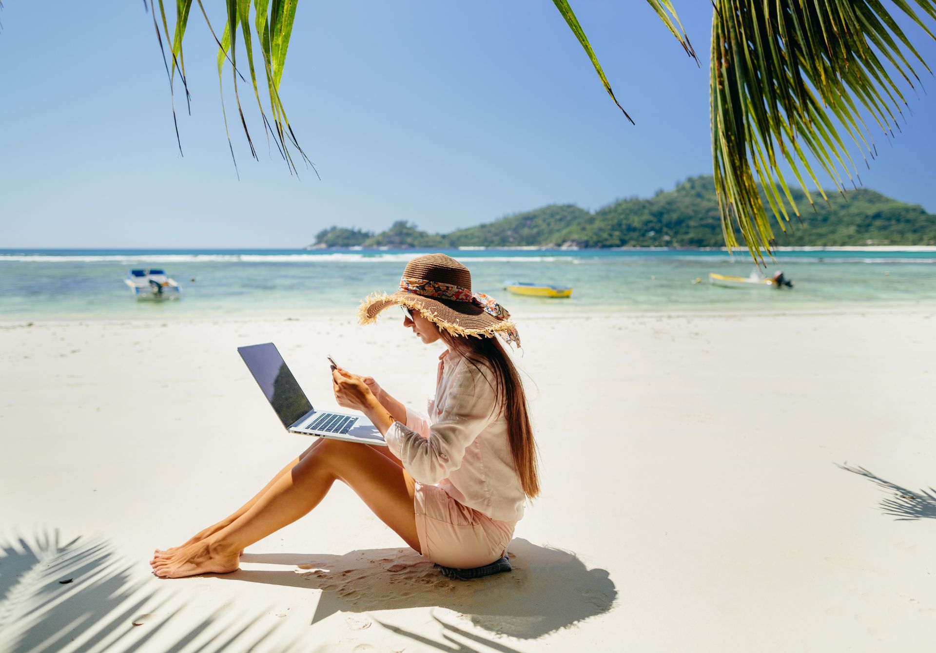 12 Fabulous Careers That Let You Explore the World